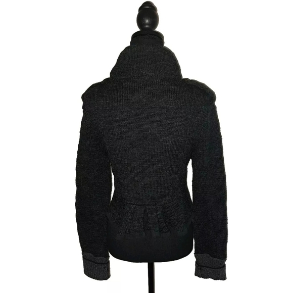 Free People We The People Cropped Grey Black Sweater Jacket Size Small B22#18 - Picture 3 of 11